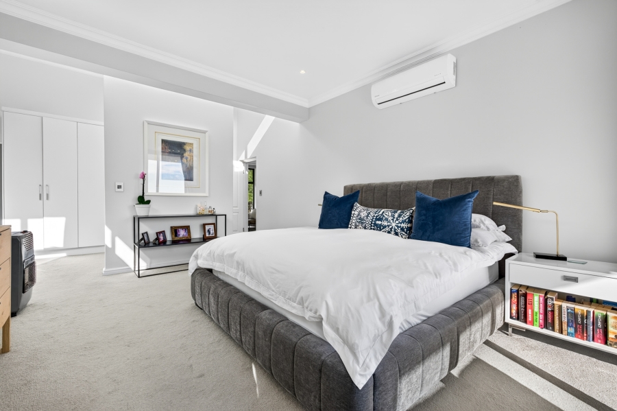 To Let 4 Bedroom Property for Rent in Camps Bay Western Cape